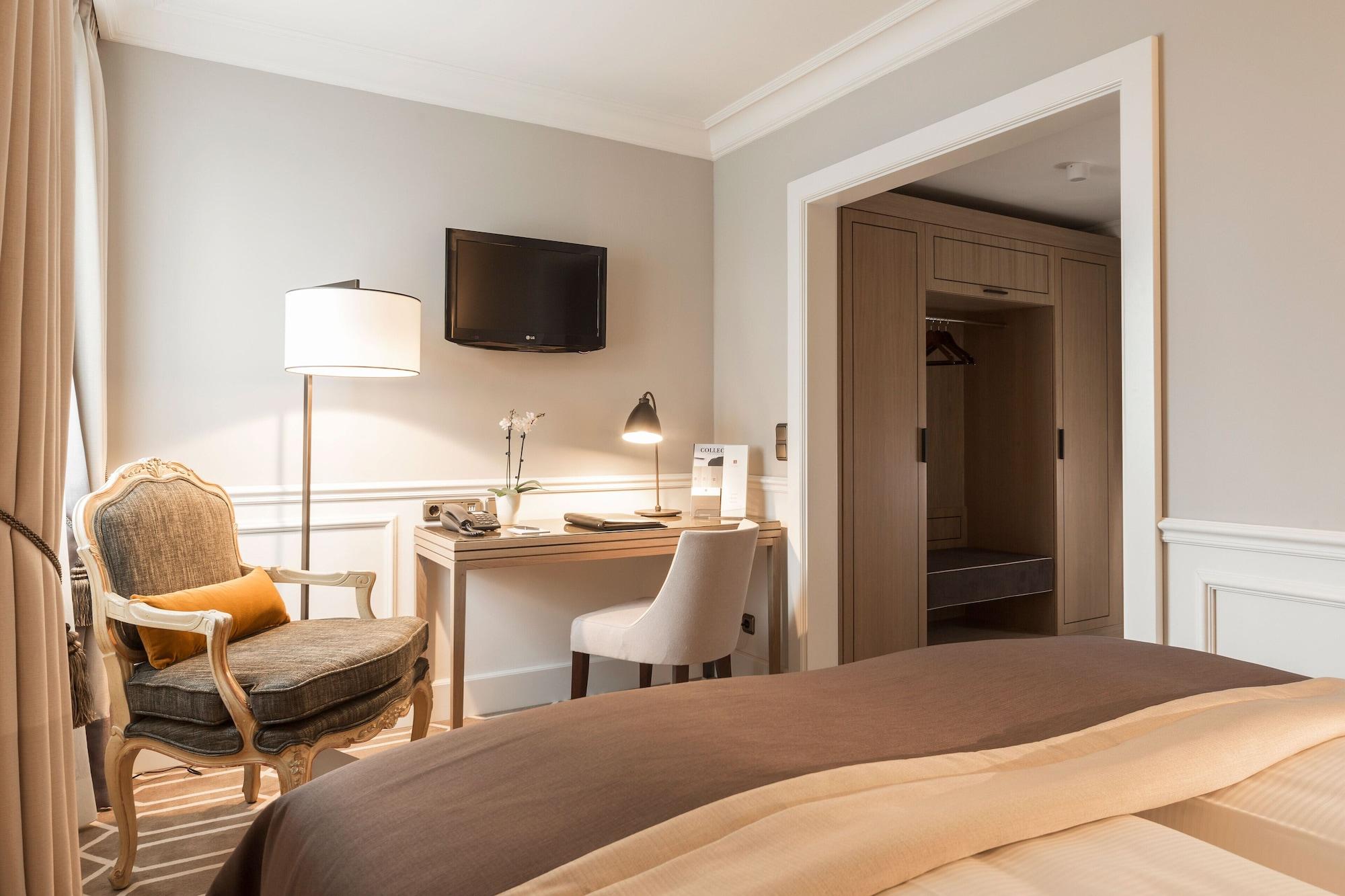 阿尔索夫斯特霍夫酒店 策勒 外观 照片 A room at the Hotel de Crillon