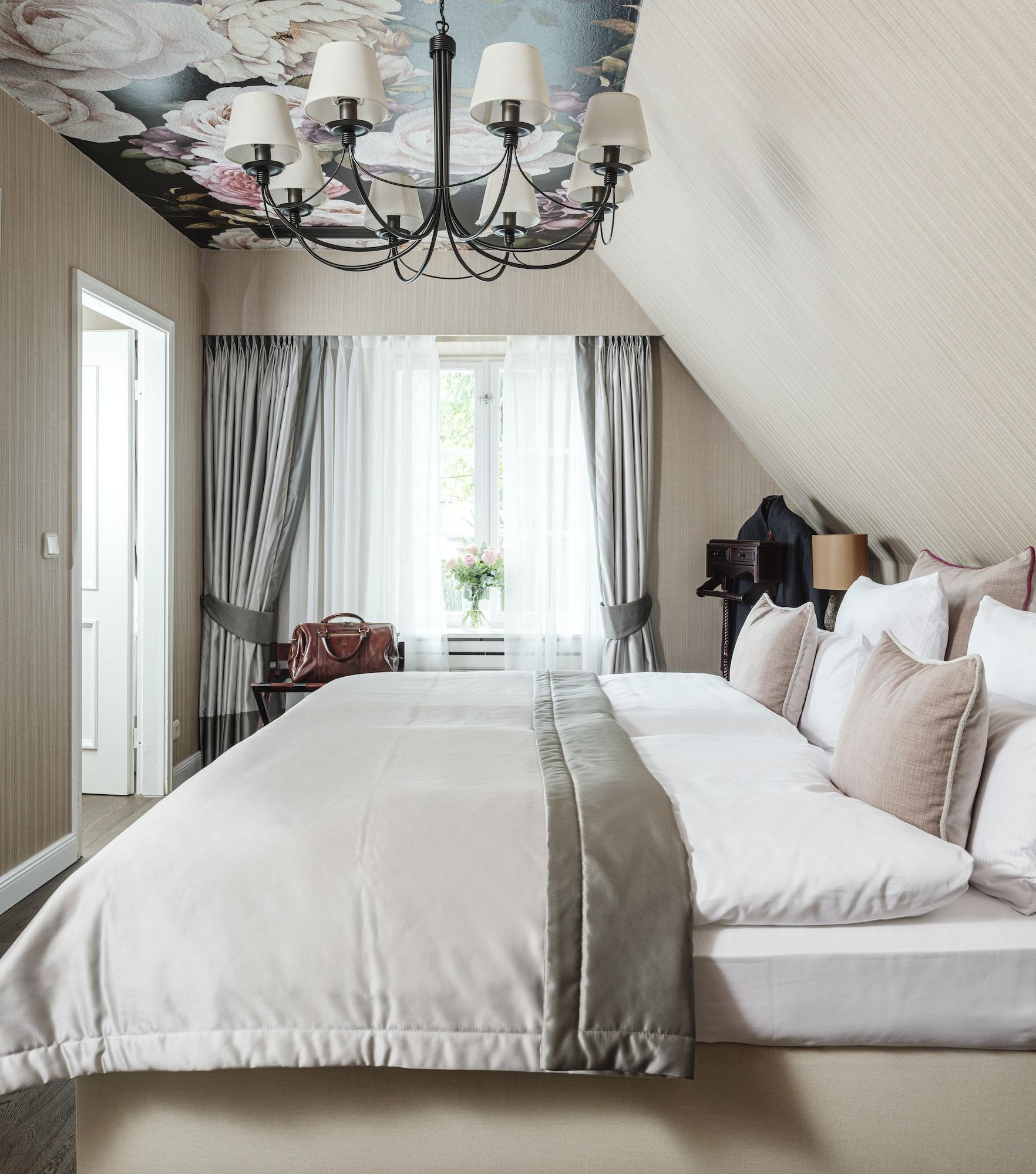 阿尔索夫斯特霍夫酒店 策勒 外观 照片 A room at the hotel