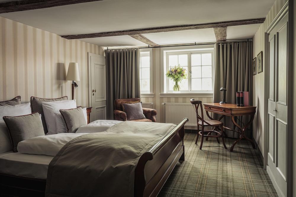阿尔索夫斯特霍夫酒店 策勒 外观 照片 A room at the hotel