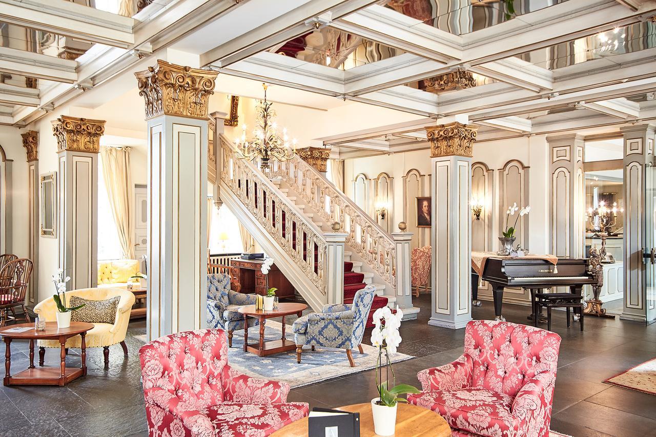 阿尔索夫斯特霍夫酒店 策勒 外观 照片 The lobby of the Hotel de la Paix