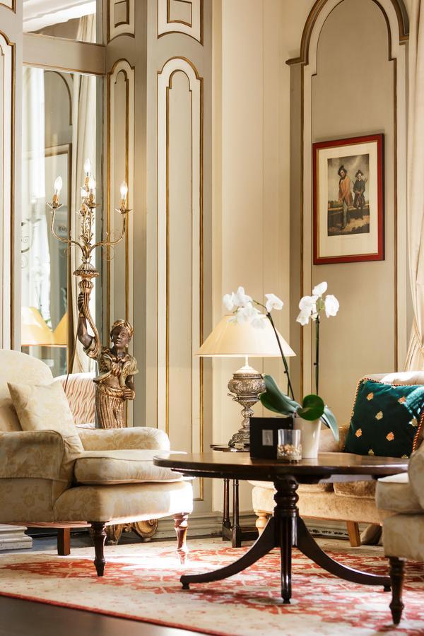 阿尔索夫斯特霍夫酒店 策勒 外观 照片 A living room at the hotel
